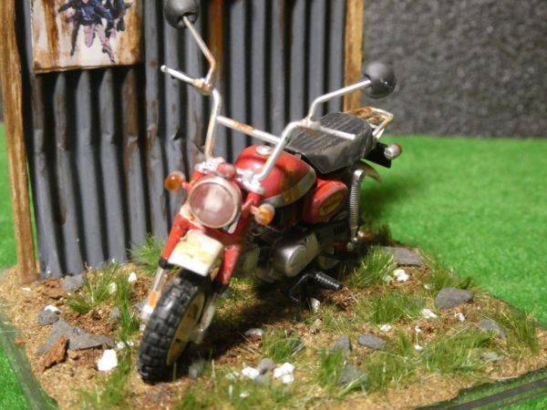 昭和レトロ 1/20 HONDA モンキー 情景ジオラマ完成品 ケース付_画像2