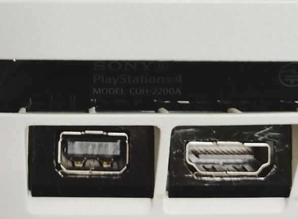 4t3107g1a ソニー/SONY プレイステーション4/PS4 本体一式 グレイシャー・ホワイト 動作確認済み CUH-2200Aの画像10