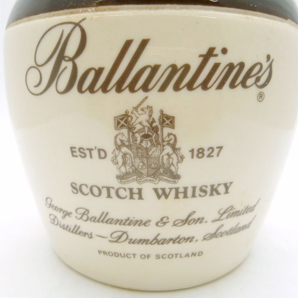 A24-836 バランタイン Ballantines 陶器ボトル 1430ｇ 度数記載なし 未開栓 箱・替え栓つき ウイスキー スコッチ 古酒 の画像2