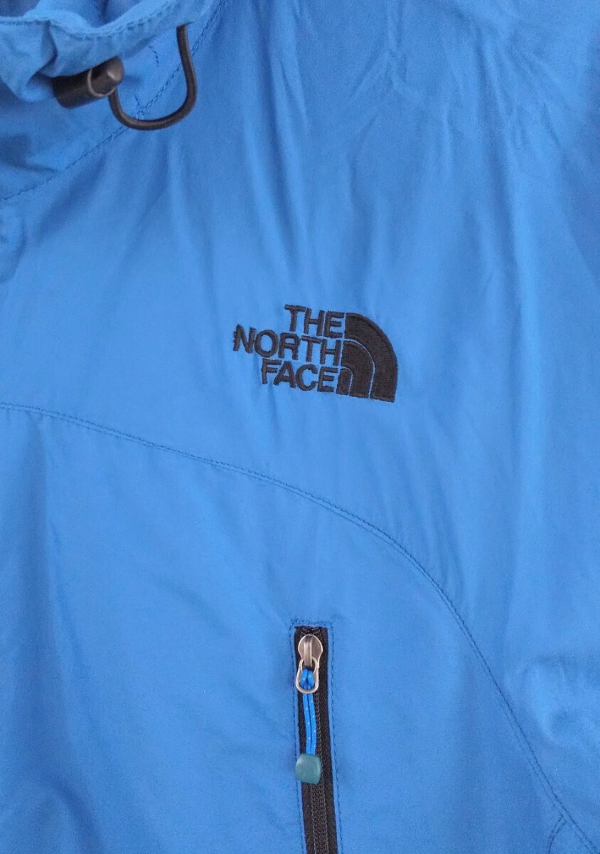 【正規品】THE NORTH FACE EVOLUTION JACKET／ノースフェイス エボリューションジャケット メンズ Mサイズ ブルー 黒ロゴ ナイロンパーカーの画像4