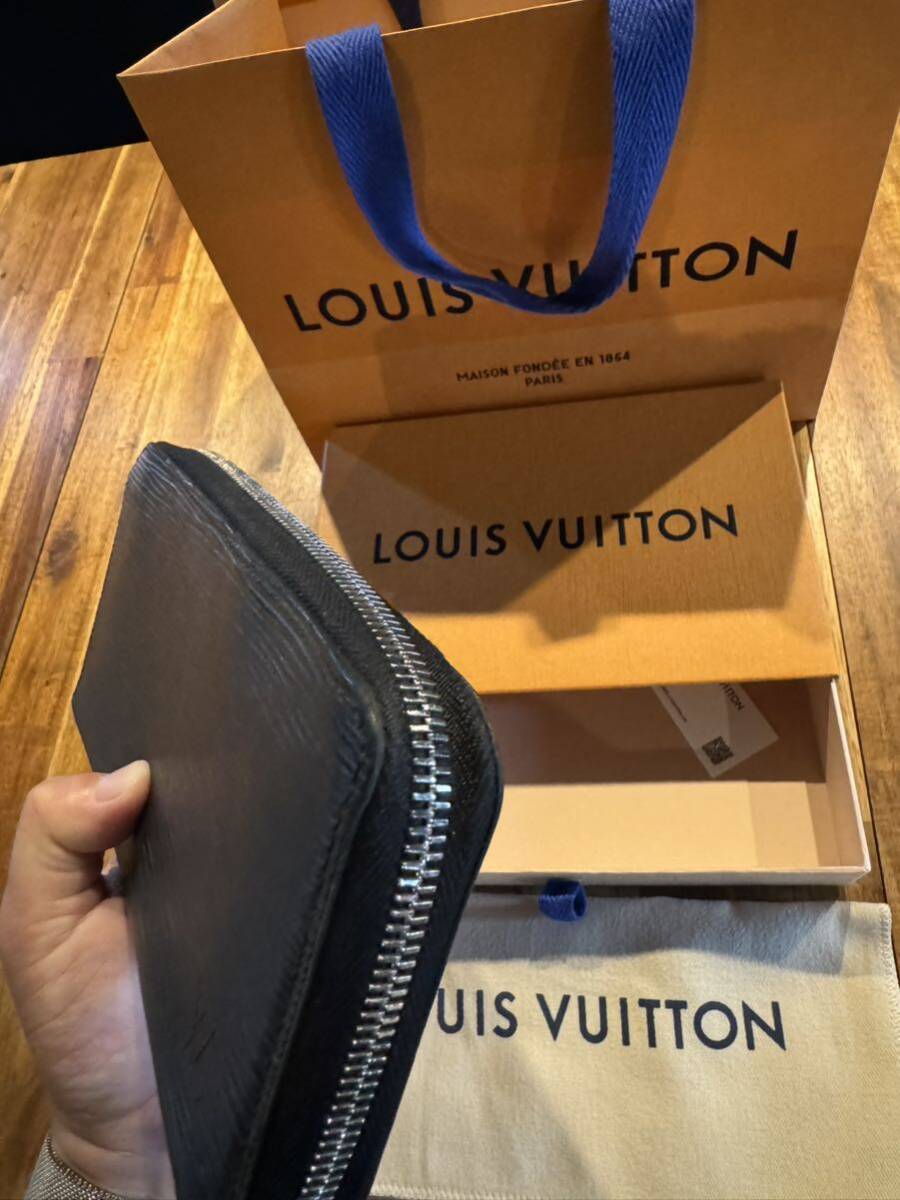 美品 LOUIS VUITTON ルイヴィトン エピ ジッピーウォレット 黒 レザーの画像6