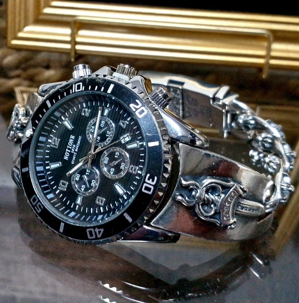 【notionr】 ウォッチブレスレット / ダガー デザイン  ラグジュアリー 腕時計