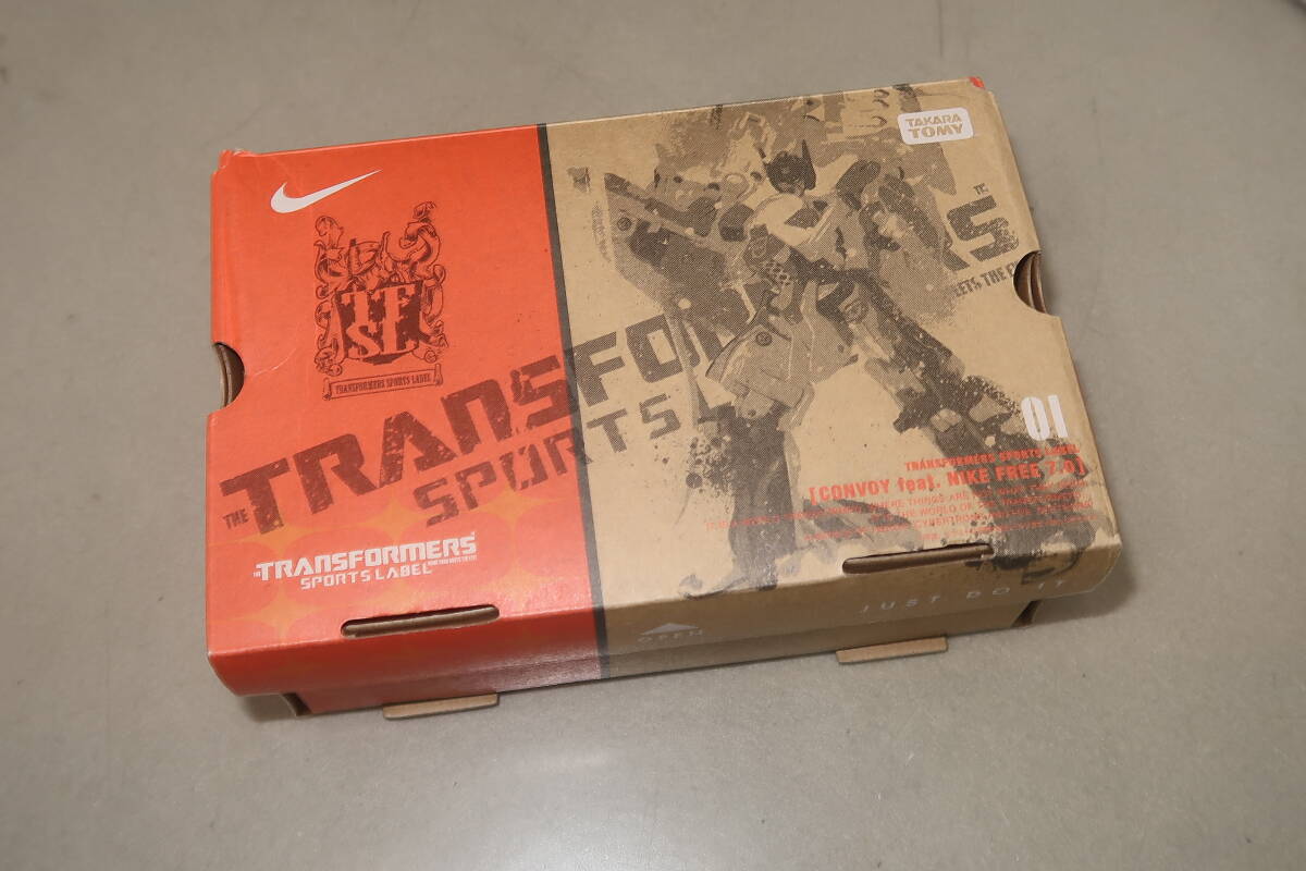 未使用 タカラトミー CONVOY feat. NIKE FREE 7.0 RED TRANSFORMERS SPORTS LABEL トランスフォーマーの画像1