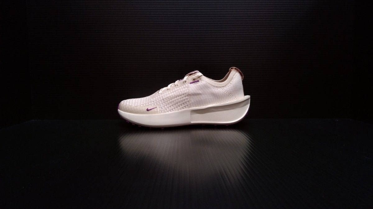 未使用品 W NIKE INTERACT RUN SE HF4307 126