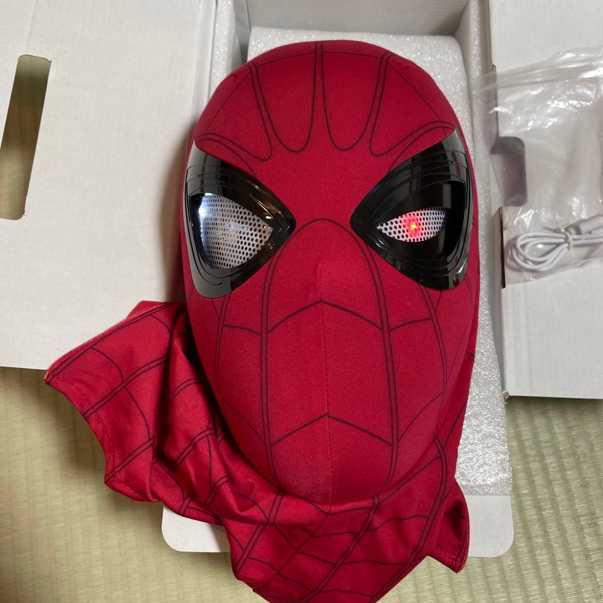 第二弾スパイダーマン 目が動く光るLEDマスク 【アップデート 第二弾スパイダーマン 目が動く光るLEDマスク 【アップデート