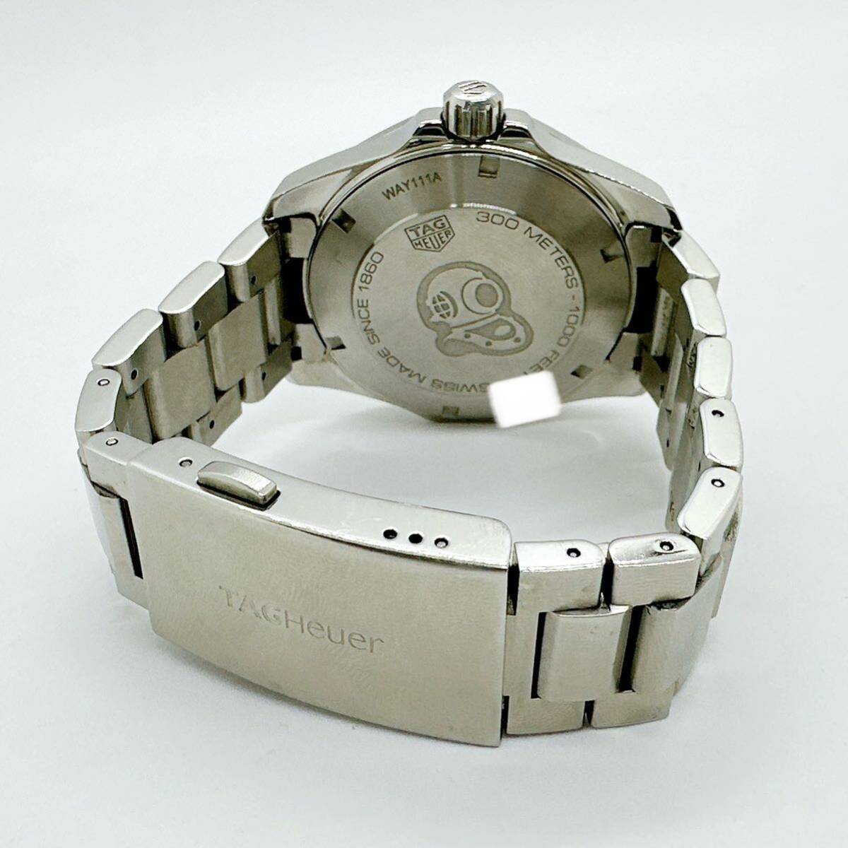 04201 タグホイヤー TAG HEUER 稼働品 WAY111A アクアレーサー 300m メンズ 腕時計 デイト クォーツ 電池式 QZ コマの画像4