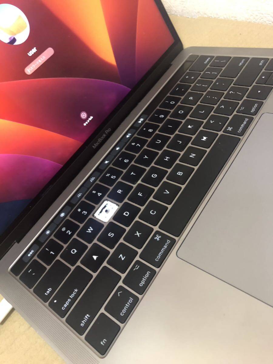 【液晶 ：大むら】Touch Bar MacBookPro Retina 13インチ2017 Four Thunderbolt3 Port /Core i7/SSD 512 GB/メモリ16 GB ジャンク_画像3