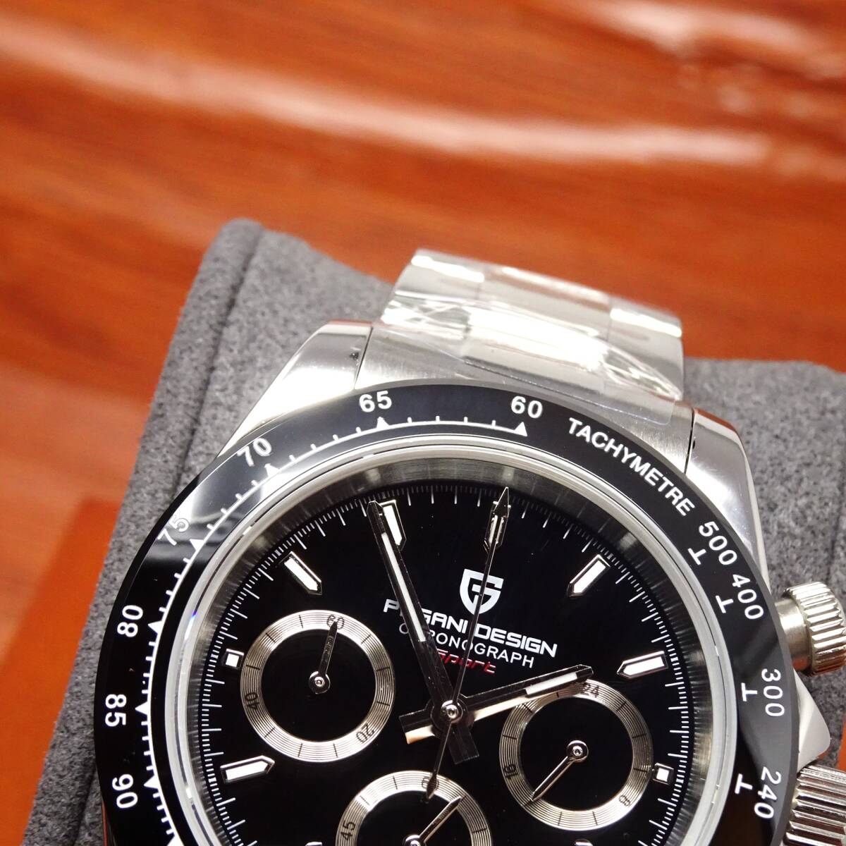 送料無料・新品・パガーニデザイン・メンズ・セイコー製VK63クロノグラフクオーツ式腕時計 ・オマージュウオッチ・ステンレス・ブラック_画像3