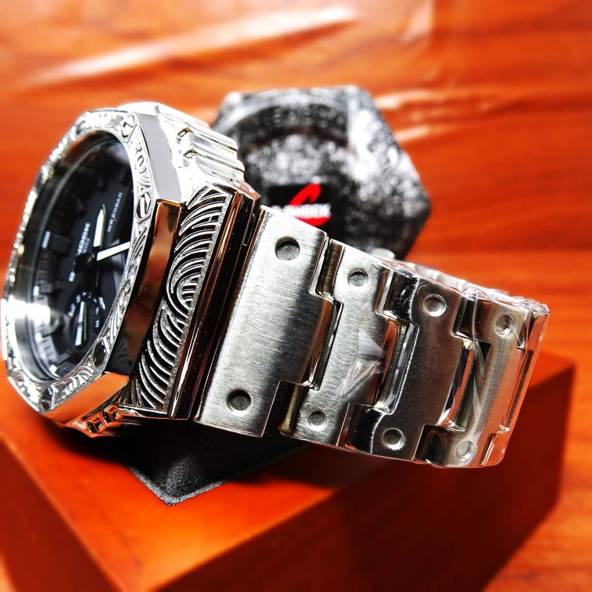 送料無料〓保証〓新品Gショックカスタム本体付GA2100ステンレス製ベネチアン柄エンボス加工ベゼル＆メタルベルトメンズ腕時計・カシオークの画像3