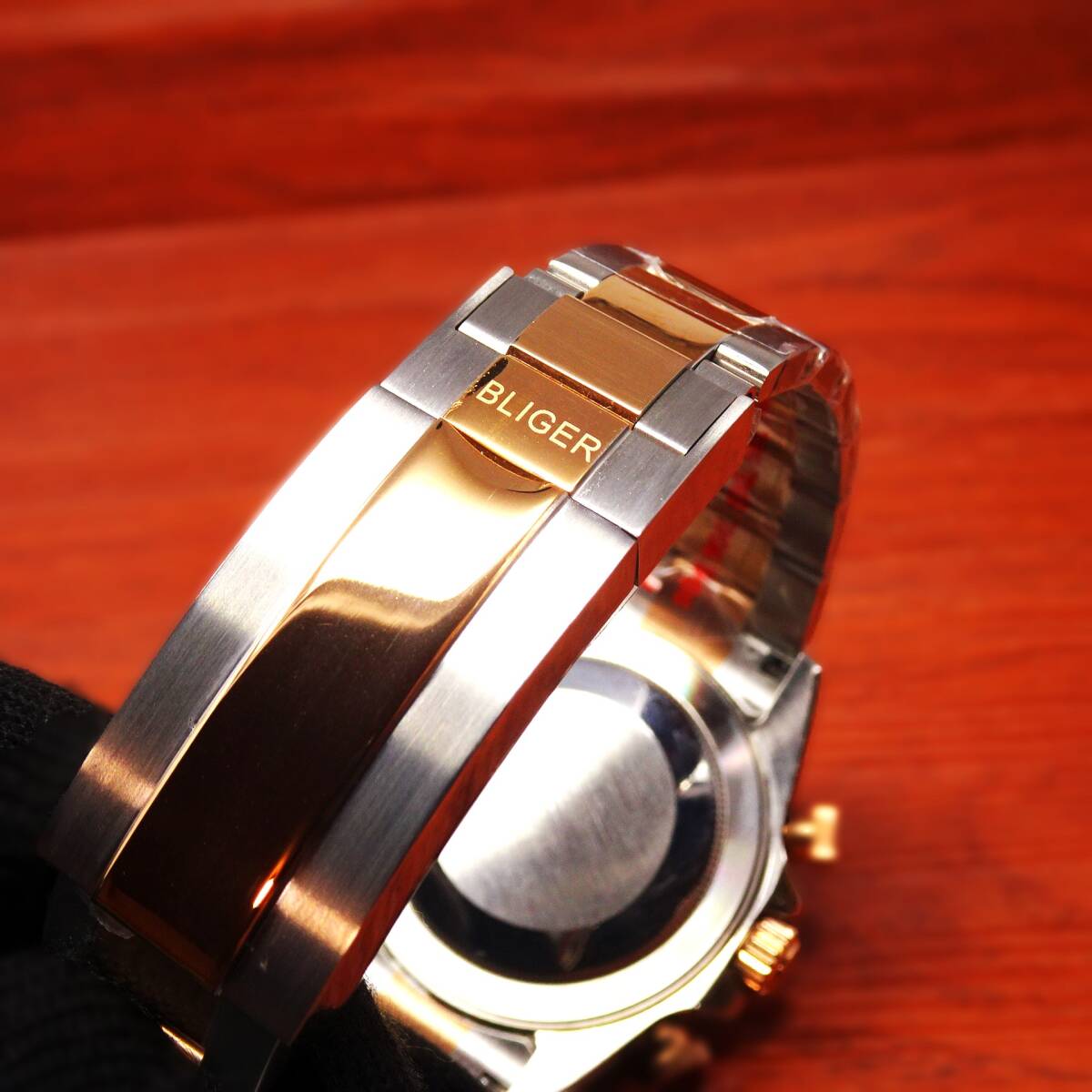 送料無料・新品・BLIGERブランド・メンズ・セイコー製VK63クロノグラフクオーツ式腕時計 ・オマージュウオッチ・ローズゴールドコンビ の画像7