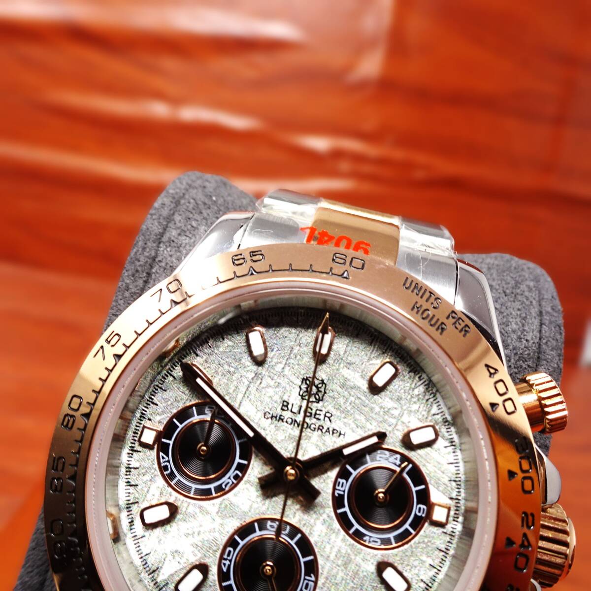 送料無料・新品・BLIGERブランド・メンズ・セイコー製VK63クロノグラフクオーツ式腕時計 ・オマージュウオッチ・ローズゴールドコンビ の画像10