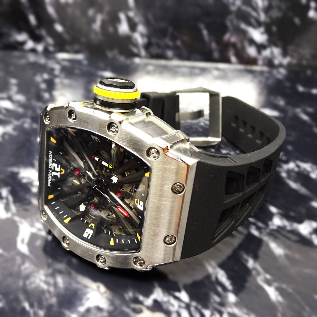 送料無料・新品・PAGANI DESIGNパガーニデザイン・メンズクォーツ腕時計、VH65・トノー型スケルトン文字盤モデルPD-1738の画像1