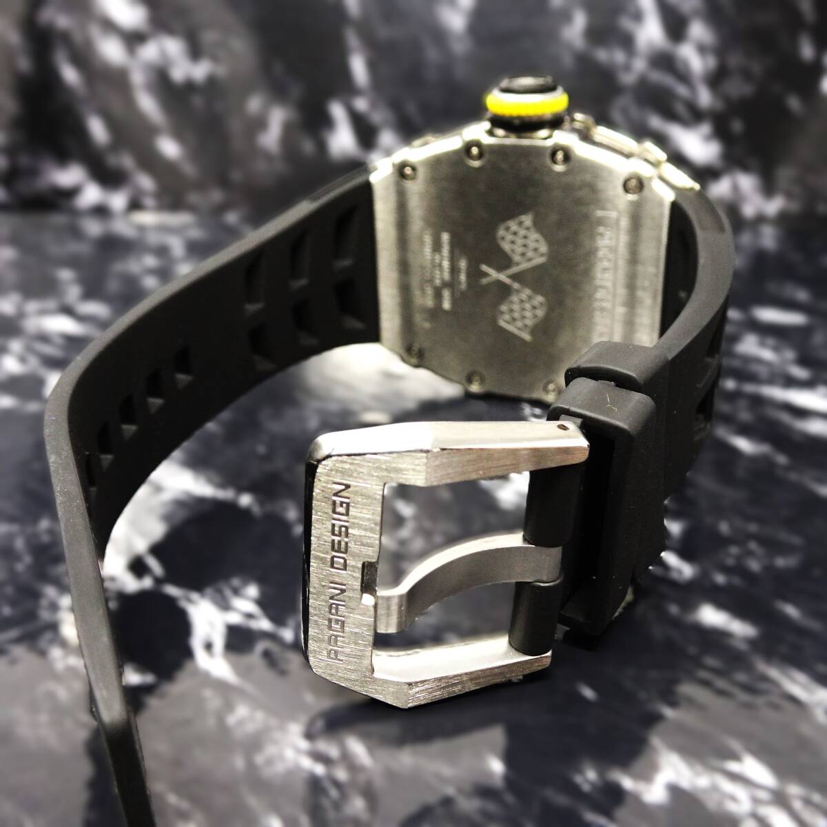 送料無料・新品・PAGANI DESIGNパガーニデザイン・メンズクォーツ腕時計、VH65・トノー型スケルトン文字盤モデルPD-1738の画像3