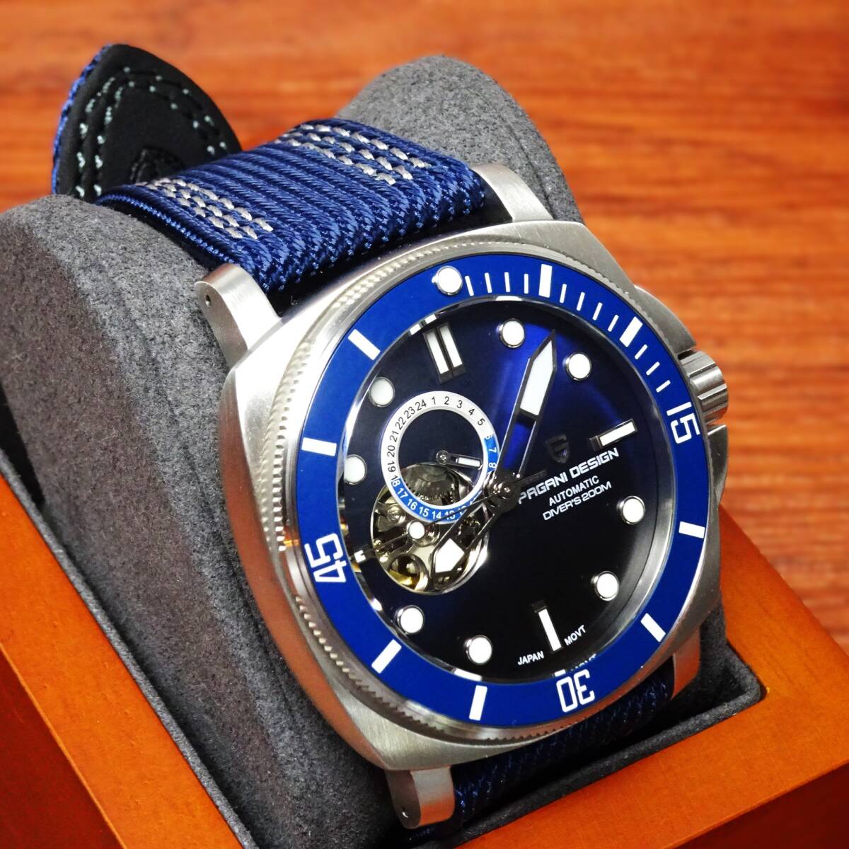 送料無料・〓新品〓腕時計 パガーニデザイン PAGANI DESIGN 機械式・NH39Ａ・オープンハート・オマージュウォッチ・サファイア・PD-1736・Bの画像10