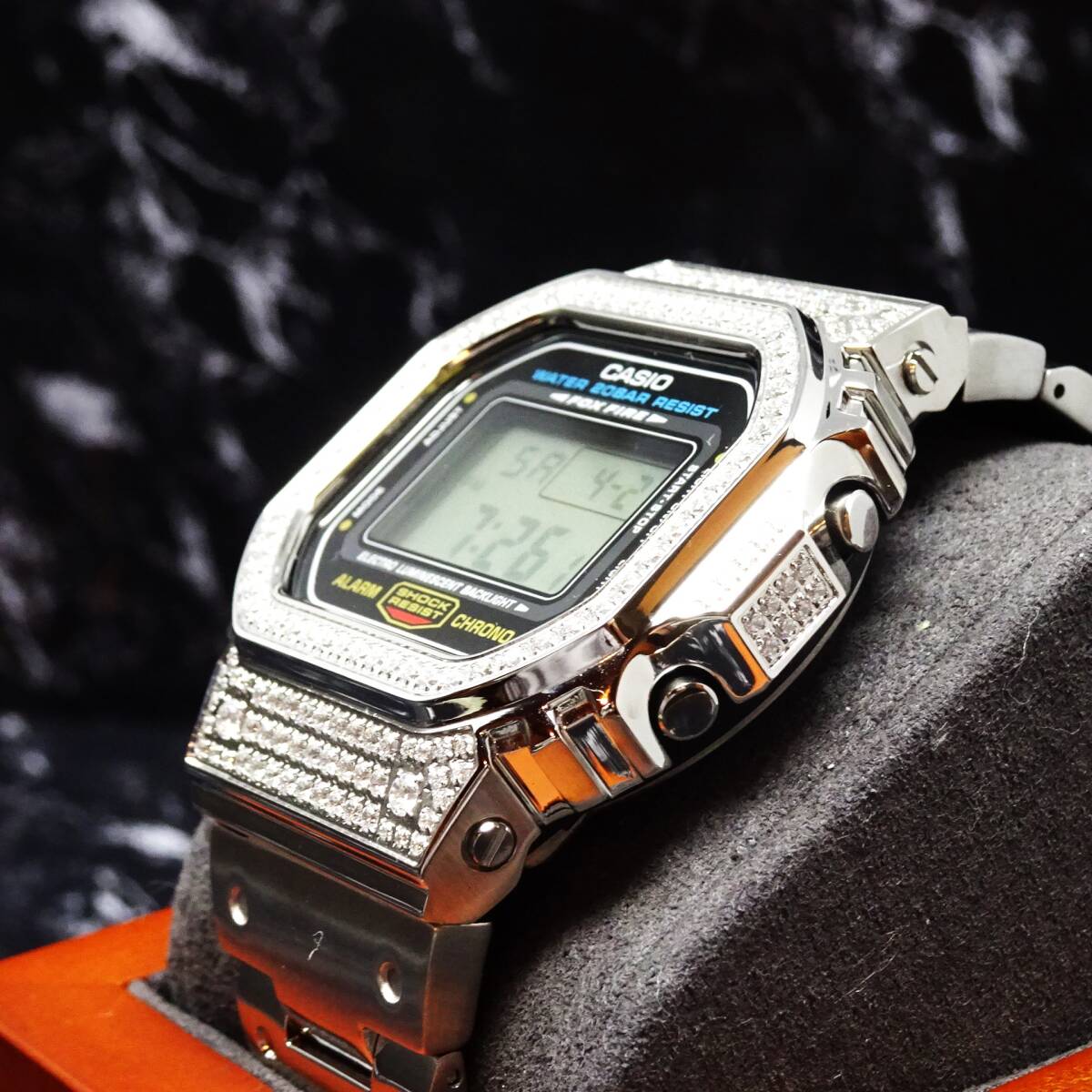 送料無料・新品・Gショックカスタム本体付きDW5600デジタル腕時計ステンレス製ジルコニアベゼル＆ベルト・フルメタルラグジュアリーモデル