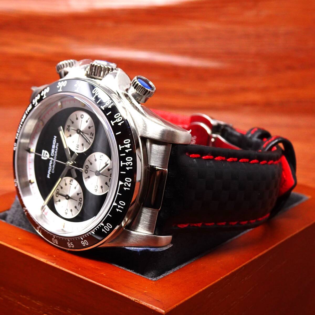 送料無料・新品・パガーニデザイン・メンズ・セイコー製VK63クロノグラフクオーツ式腕時計・オマージュ・カーボン柄本革モデル・PD-1676・Bの画像2