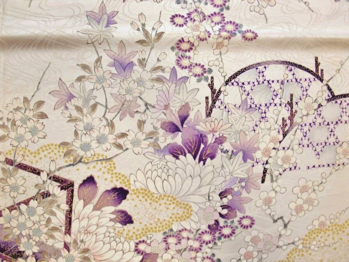 ◆琳花◆ 正絹はぎれ 絹白に紫と白の花々 金彩 美品 35.5×168 古布 着物はぎれ クッション インテリア お人形 スヌード タペストリーの画像5
