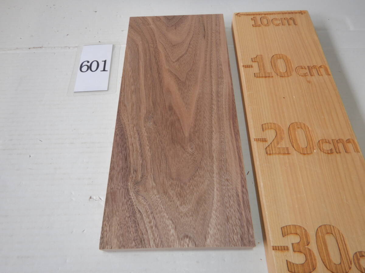 木っ端クラブ  ★同梱不可★ ウォールナット 板 (厚約20mm 幅約130mm) 4面プレーナー済み diy 木工 木材 C601の画像2