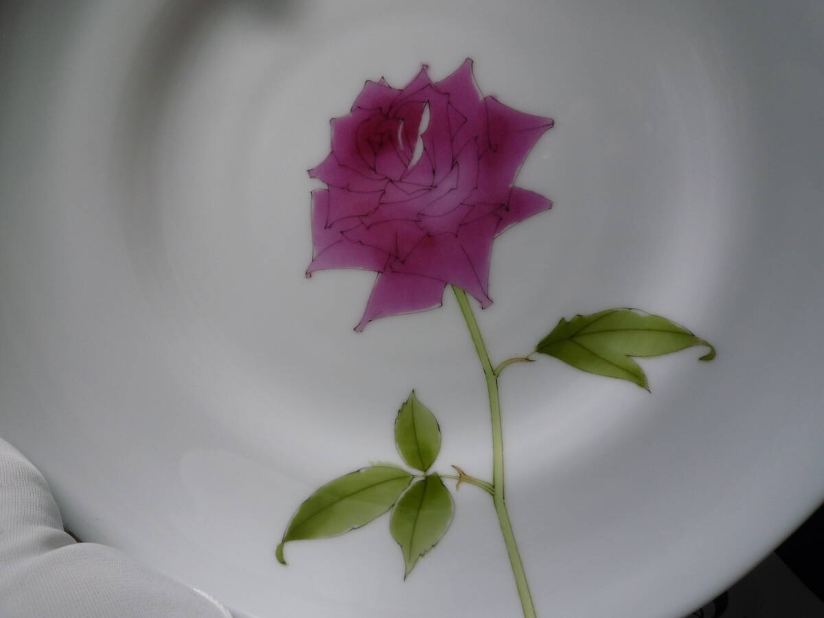 香蘭社 ペアパスタ皿 ブルーローズ１枚 ピンクローズ１枚の画像4