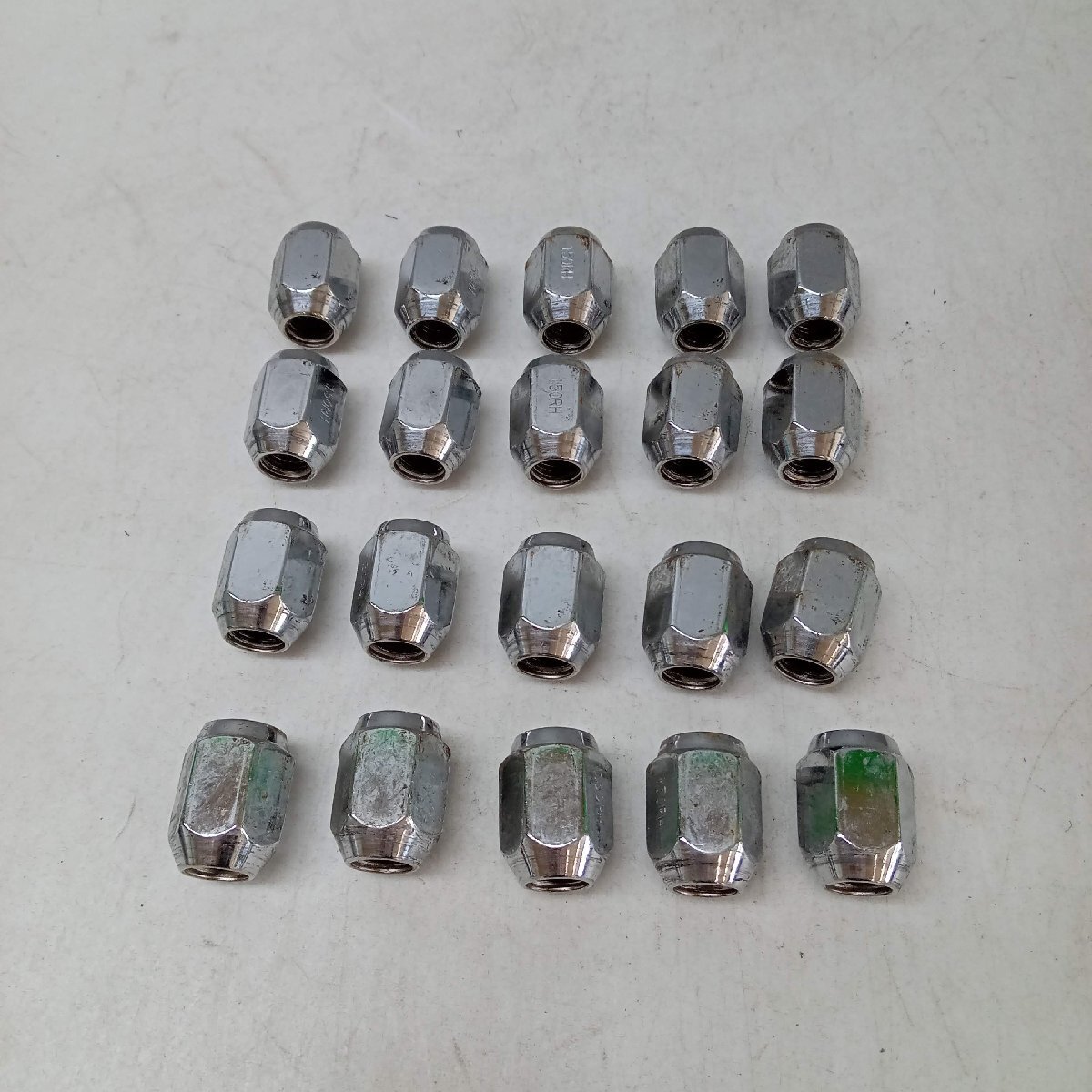 CV5W デリカD5 純正 ホイールナット20個 2Z6-5-2 CV5W デリカD5 純正 ホイールナット20個 2Z6-5-2