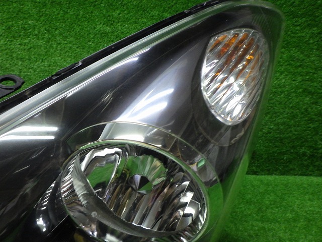 トヨタ　ZNE10/14　ウィッシュ　前期　ヘッドライト　左右　HID　68-2　240411033_画像3