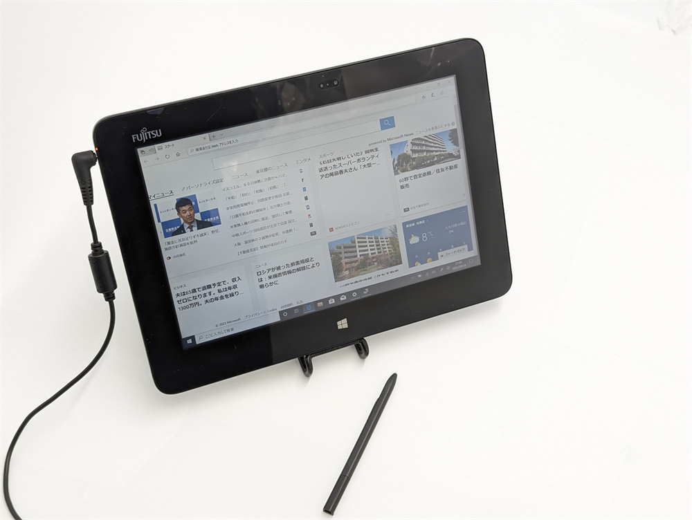 即決 10.1型 タブレット 富士通 ARROWS Tab Q555/K64 中古良品 ペン付き 高速SSD Atom 4GB 無線LAN Bluetooth webカメラ Windows10 Office