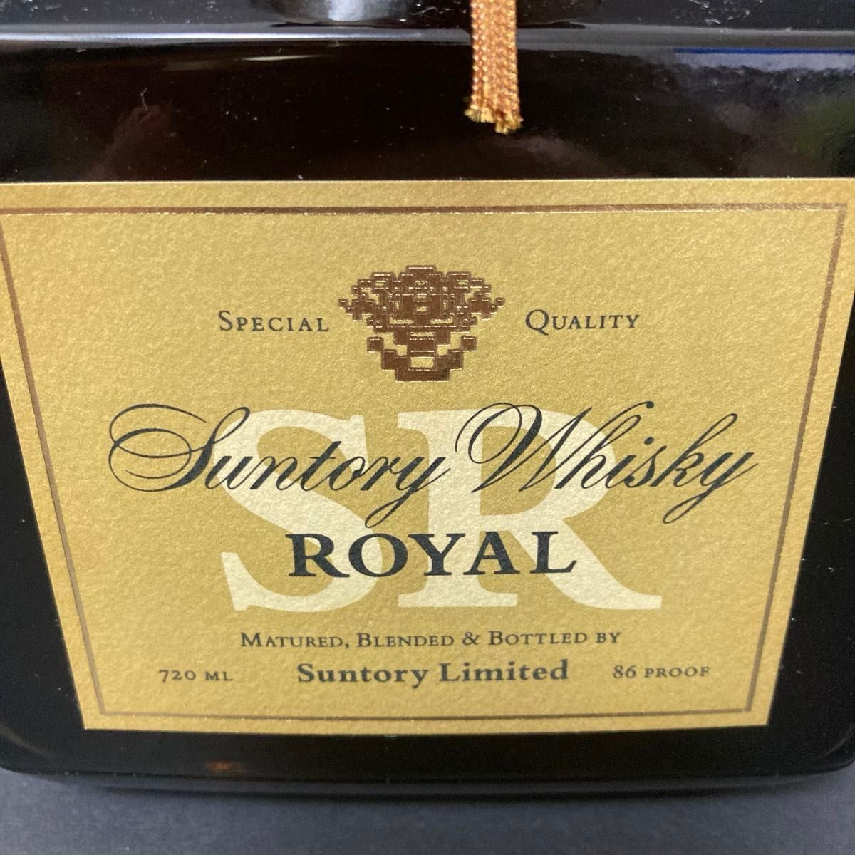 SUNTORY サントリー ウイスキー ローヤル SR   ROYAL SR 720ml  古酒  未開封　国産ウイスキー