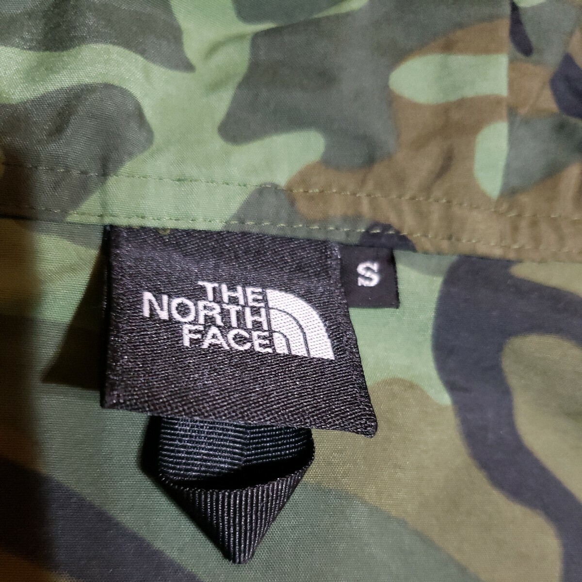 万能な質感★【ノースフェイス/THE NORTH FACE】厳選高級『カモフラ柄 機能撥水ナイロン素材』ストレッチ◎カーキ ブルゾン型ジャケット(M)の画像6