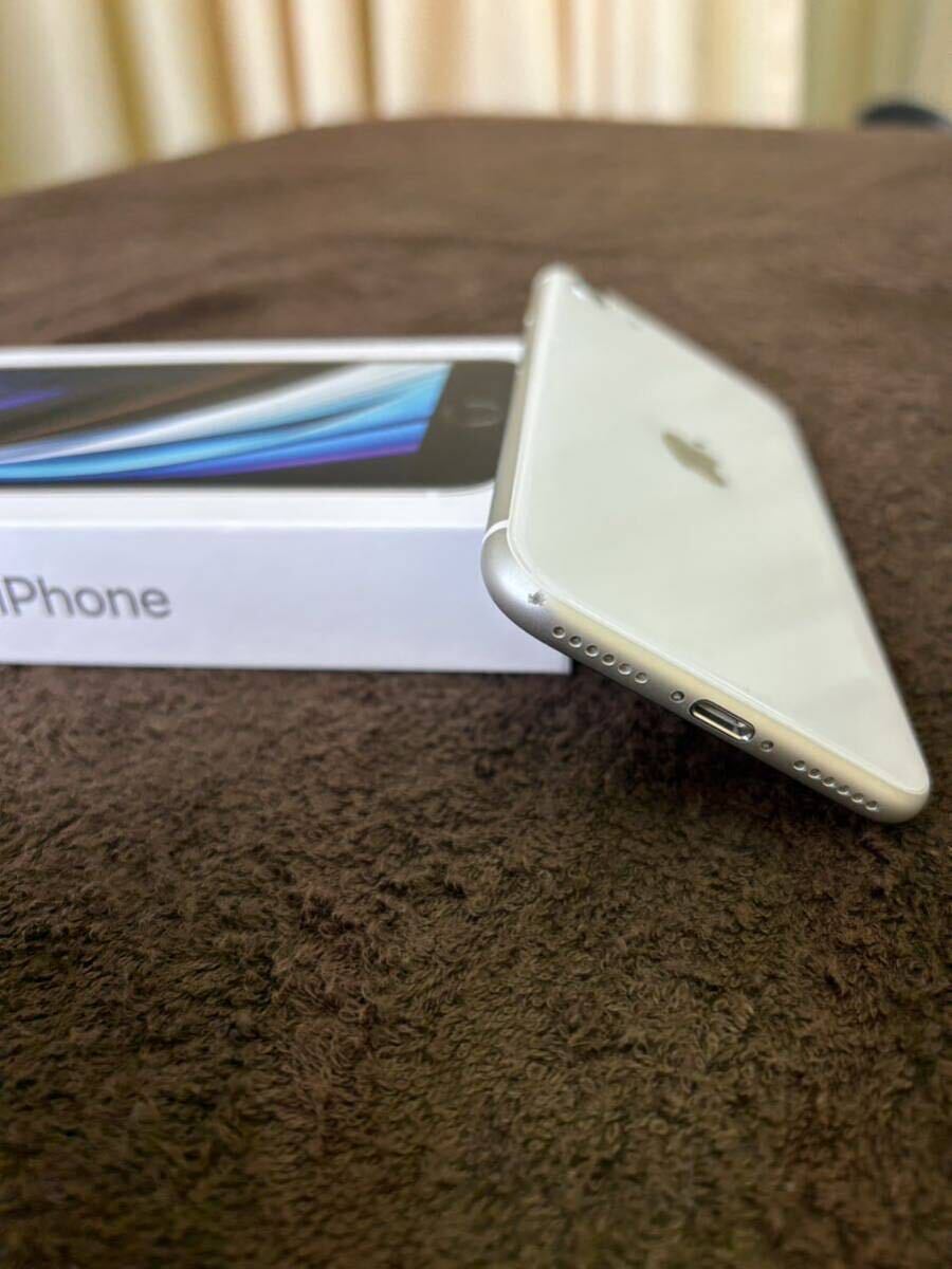 iPhone SE 第2世代 64GB ホワイト MHGQ3J／A Y! mobile の画像7