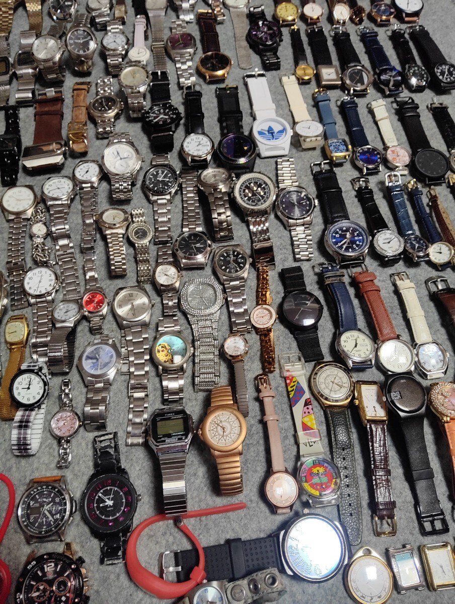 １円~SEIKO/CASIO/CITIZEN/G-SHOCK/Baby-G/Paul Smith/Universal Geneve/Swatch/DIESEL/ALBA/FOSSIL等150個腕時計まとめ売り_画像7