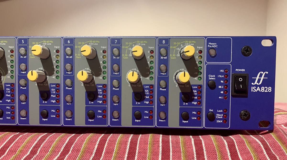 FOCUSRITE ISA 828 (MK 1 初期型) 8ch マイクプリアンプ 完動品 FOCUSRITE ISA 828 (MK 1 初期型) 8ch マイクプリアンプ 完動品