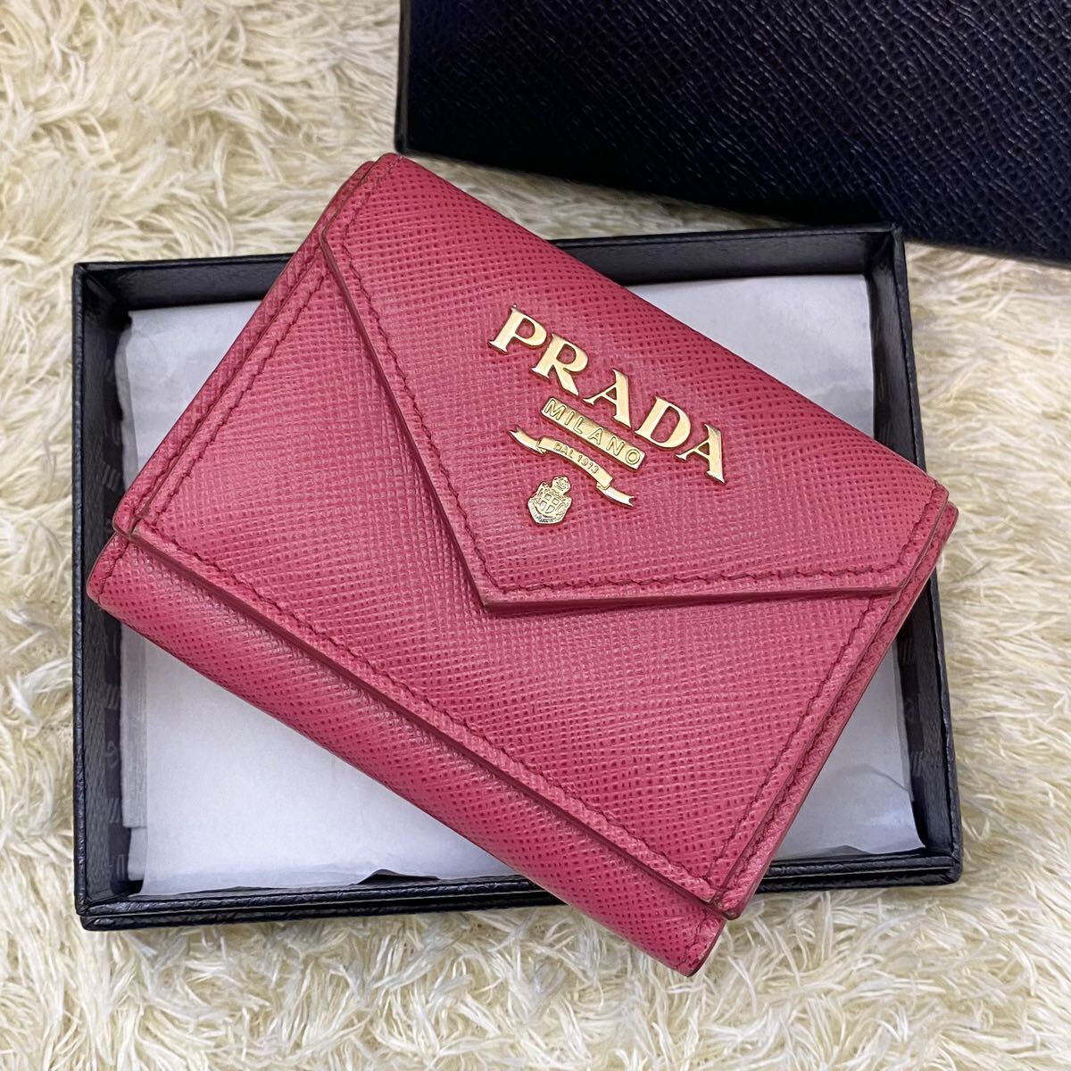 ☆美品☆PRADA プラダ 三つ折り財布 サフィアーノ ピンク ゴールド金具 コンパクトウォレット _画像10