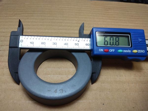 ★Fair-Rite FT-240-43材 トロイダルコア 1個★_mmサイズ測定