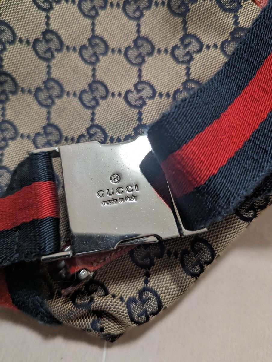 GUCCI ボディバッグ ウエストポーチ　希望額を伝えてください