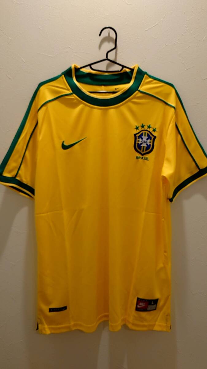 1998 Бразилия дома с коротким рукавом