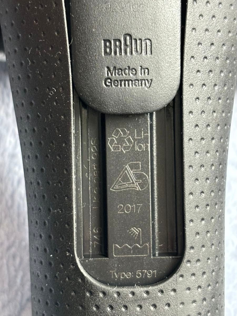 BRAUN シリーズ9 type5791 wet dry シェーバー クリーニング一個 BRAUN シリーズ9 type5791 wet dry シェーバー クリーニング一個