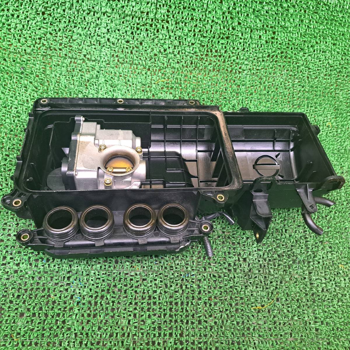  Nissan March AK12 K12 throttle throttle body - chamber accelerator control cover engine cover 