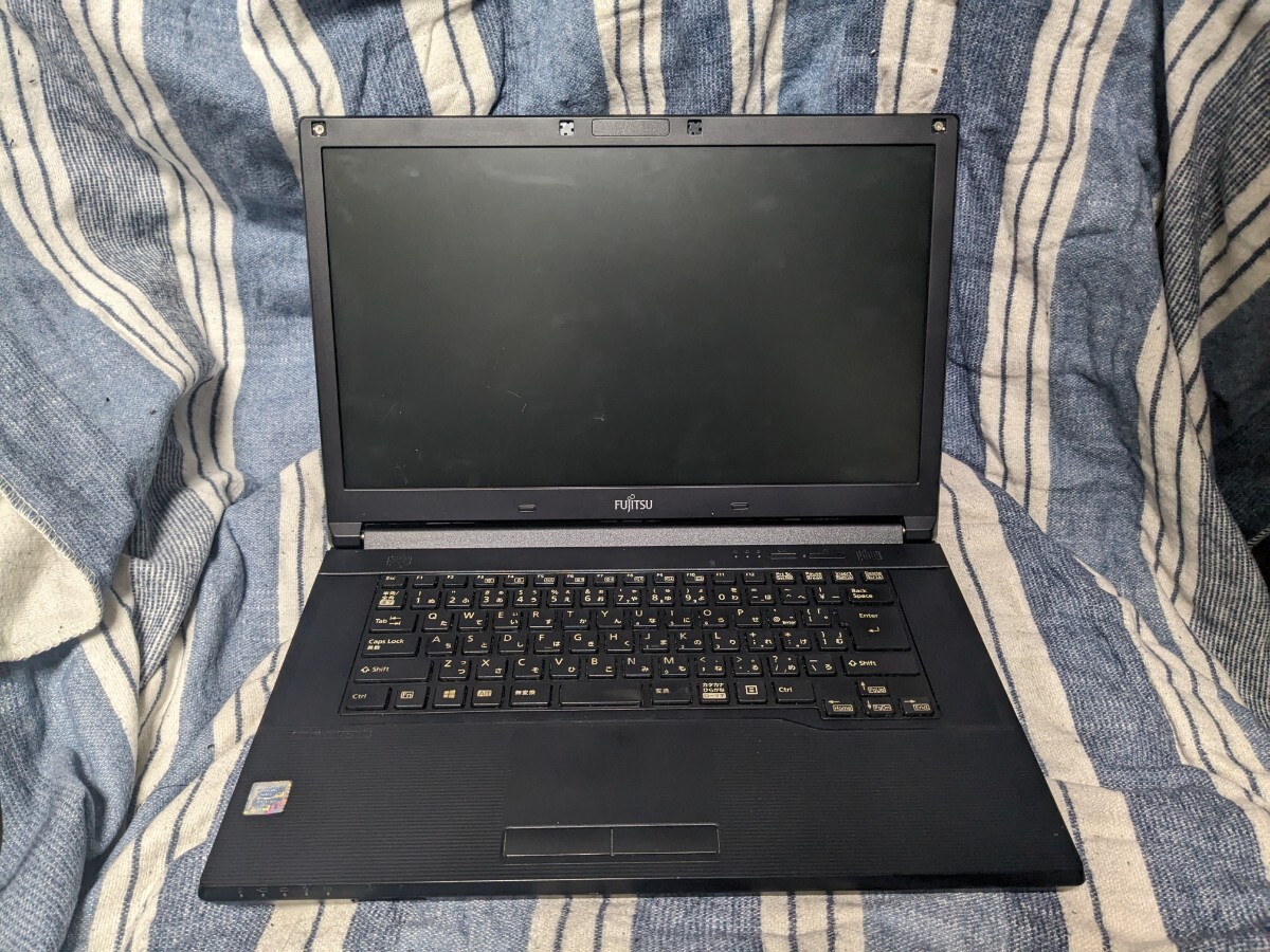 Fujitsu LIFEBOOK A579/BX 第8世代CPU i3-8145U/HDD320GB/15インチ/BIOS確認済みの画像1