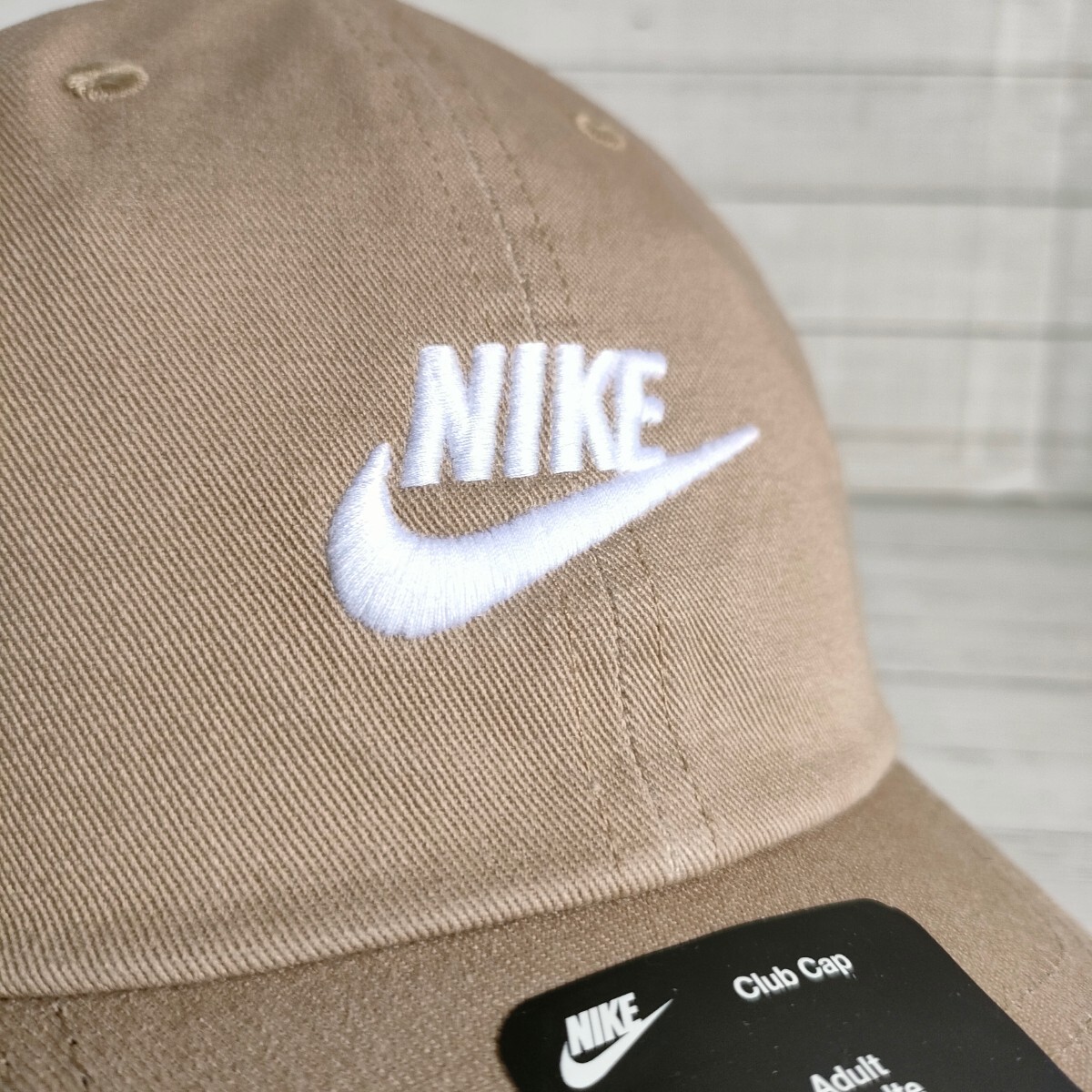 【55-57cm】NIKE　ナイキ　ベージュ　キャップ　ユニセックス　スポーツ　アウトドア　テニス　ジム　ダンス　トレーニング　ロゴ刺繍　_画像6