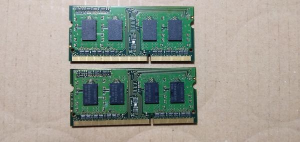 【 中古 】No.１７７　ノートPC用メモリー　Buffalo 製　DDR３　MV-D３N１６００－２G　２GB　x　２枚_裏側　両面実装