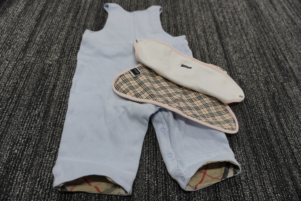 * BURBERRY Burberry baby overall blue 80 height 49cm width of a garment 26cm..... check 20cm×28cm baby's bib man set 