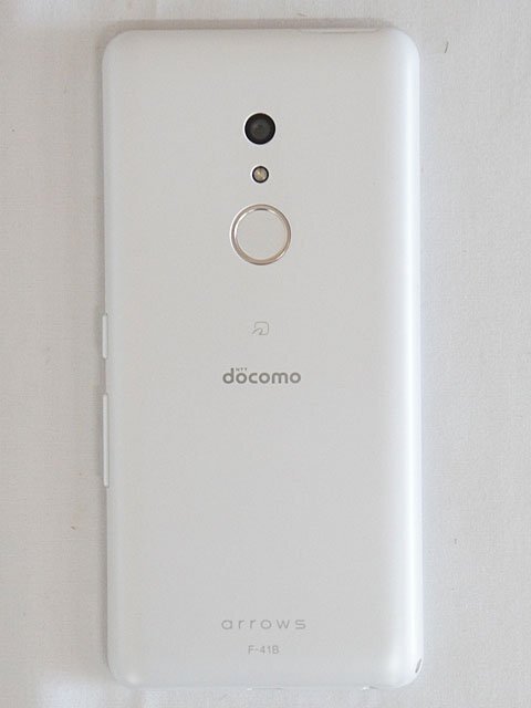 2602【docomo Fujitsu arrows Be4 Plus F-41B Android スマートフォン SIMロック解除済 ネットワーク利用制限〇 ホワイト】の画像4