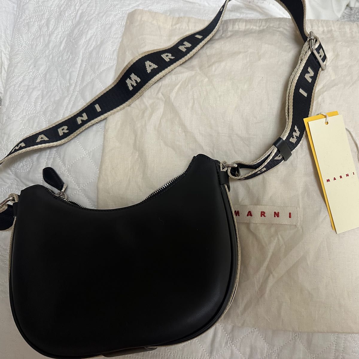 MARNI マルニ BEY BAG SMALLレザー ショルダーバッグ