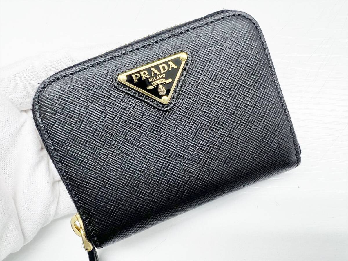 新古品　未使用　PRADA　プラダ　トライアングルロゴ　サフィアーノ　 ジップ　コインケース　ミニ財布　黒　ゴールド　1MM268_画像2