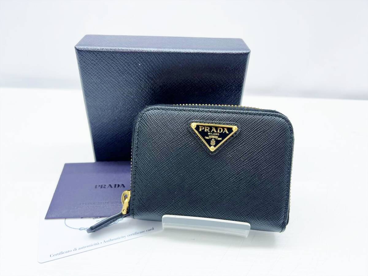 新古品 未使用 PRADA プラダ トライアングルロゴ サフィアーノ 新古品 未使用 PRADA プラダ トライアングルロゴ サフィアーノ