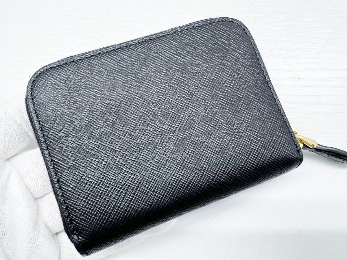 新古品　未使用　PRADA　プラダ　トライアングルロゴ　サフィアーノ　 ジップ　コインケース　ミニ財布　黒　ゴールド　1MM268_画像3