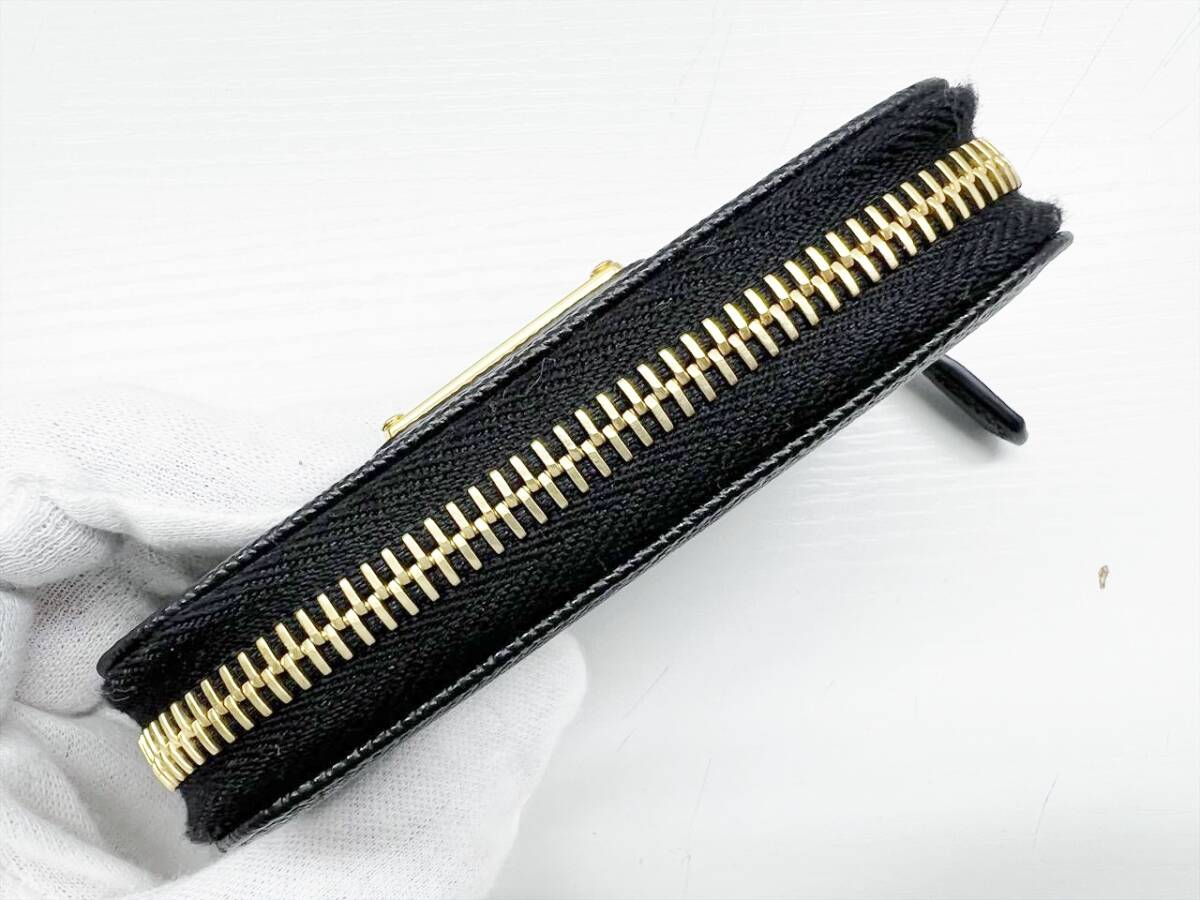 新古品 未使用 PRADA プラダ トライアングルロゴ サフィアーノ 新古品 未使用 PRADA プラダ トライアングルロゴ サフィアーノ