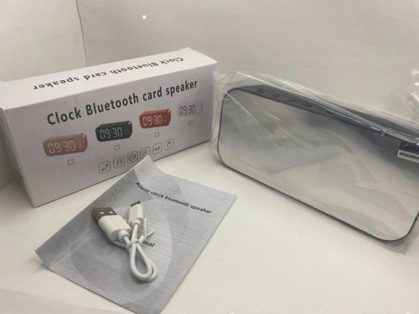 送料無料　Bluetooth ワイヤレス デジタル時計 スピーカー　黒