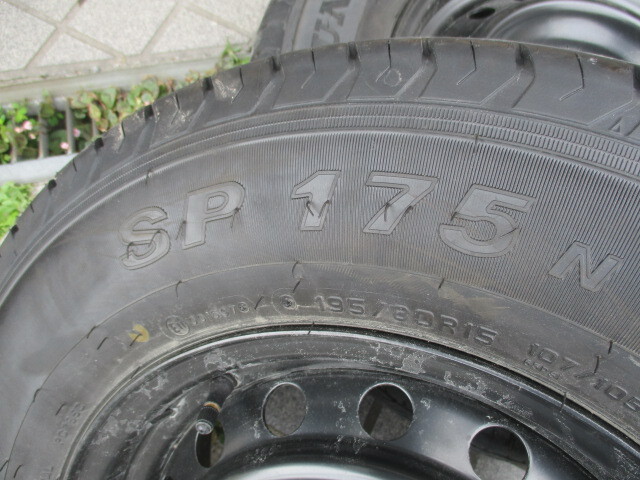 新車外し保管品☆200系 ハイエース 純正スチールホイール 鉄ホイール 鉄チン DUNLOP SP175 195/80 R15 2016年製 A☆即決☆の画像3