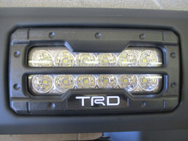要修理☆TRD LED付 点灯確認済み 4型～ 200 ハイエース フロントスポイラー 標準ボディ ナロー MS341-26003 76081-TH220☆即決☆の画像6